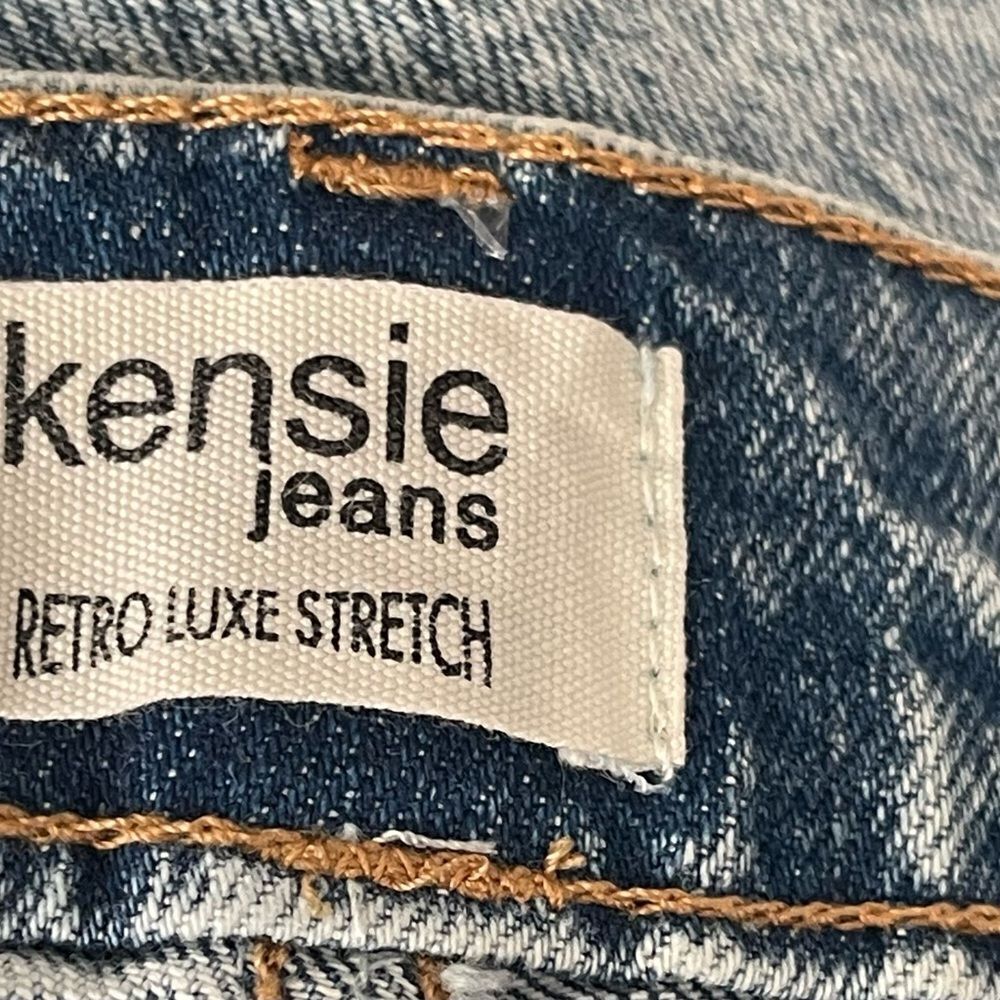 Kensie Light Blue Flare Jeans Retro Luxe Stretch
Color: Stone Wash Size: 14/32 - Picture 9 of 13